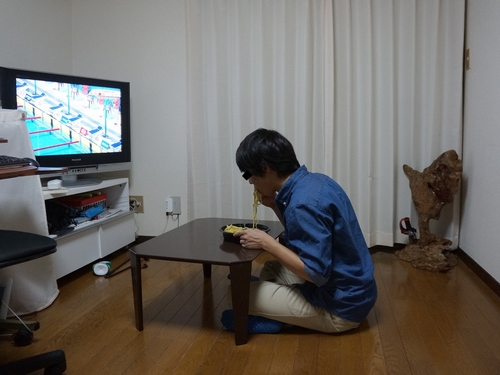 昨日の「フリーマーケット」 炎天下 盛り上がりました。懐かしい