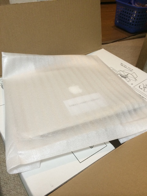 包装されたMacBook Air 包装されたMacBook Air