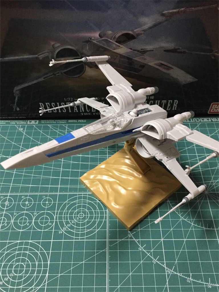 バンダイ 1/72 スターウォーズ Xウイング・ファイター レジスタンス仕様