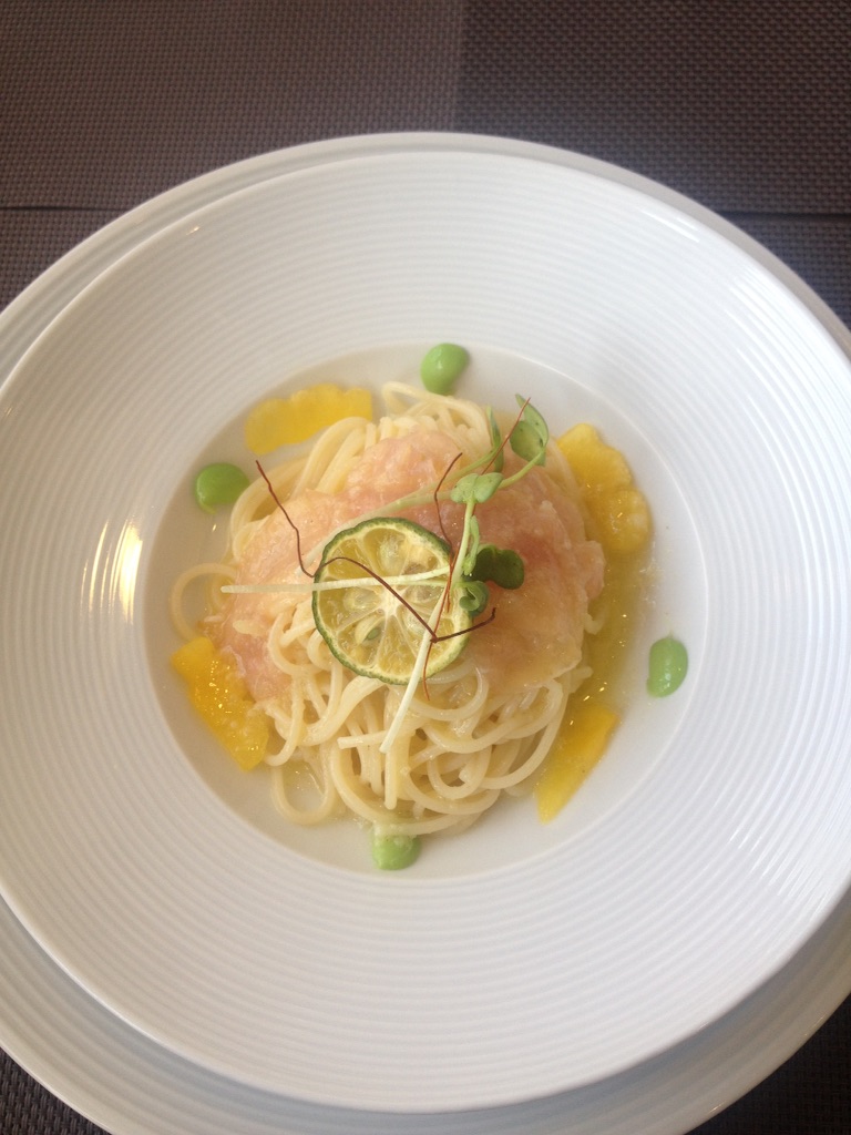 生ハムとスダチの冷製パスタ この冷製パスタあと3皿はいける!ってくらいさっぱりとして美味しかった