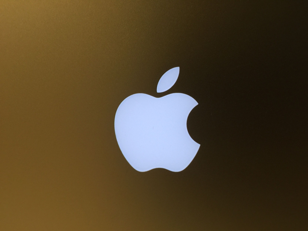macbookの背面画像