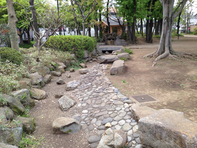 f:id:azumami:20140420222044j:plain f:id:azumami:20140420222044j:plain