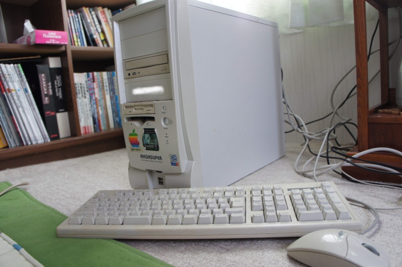 まだまだ現役のWindows XP - オリオン座が沈む窓