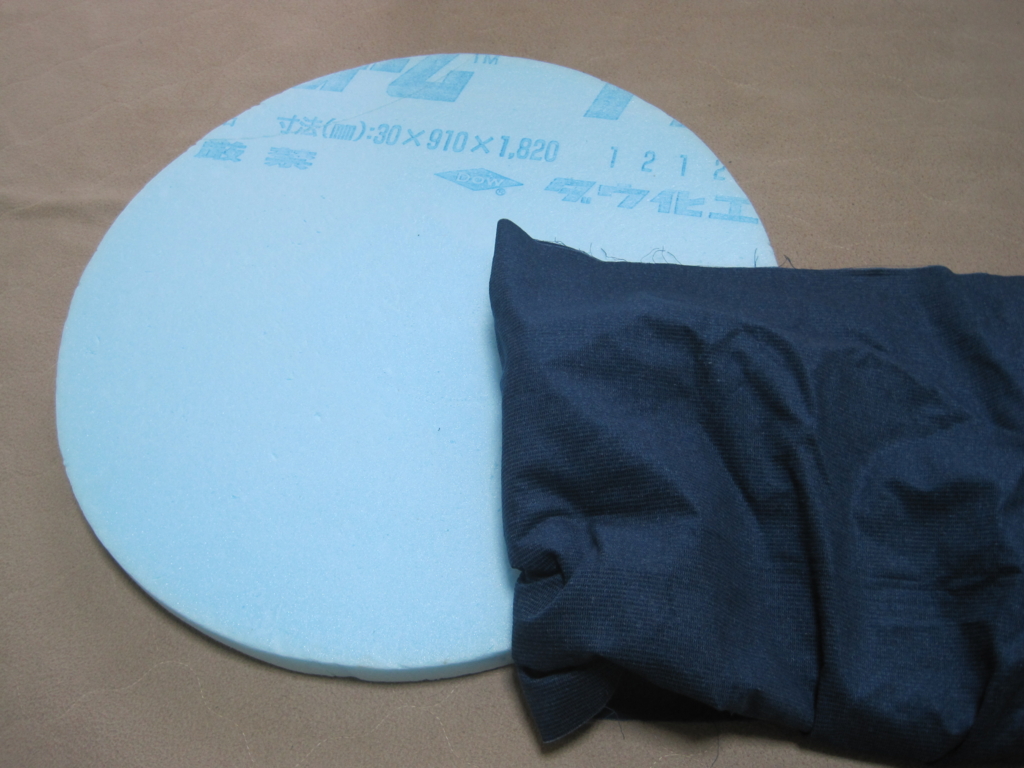 ボビンレース ボビン・クッサン・クッサンケース・本 材料 | red