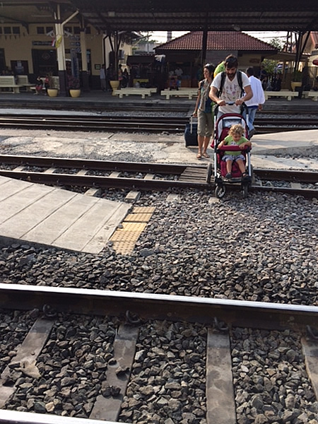 アユタヤ駅近くのレストラン