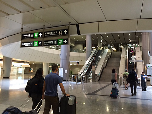 九龍駅へ@香港