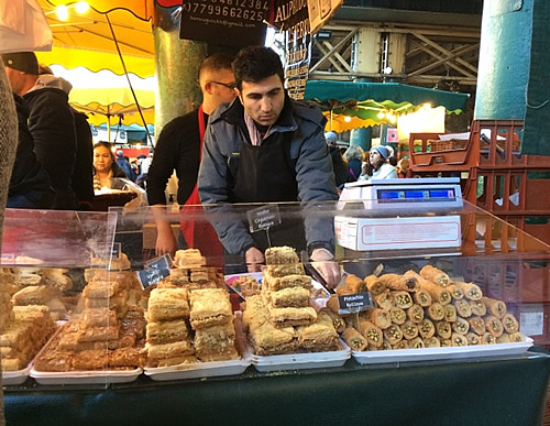 お菓子を探すのだって、バラマーケット(Borough Market) 