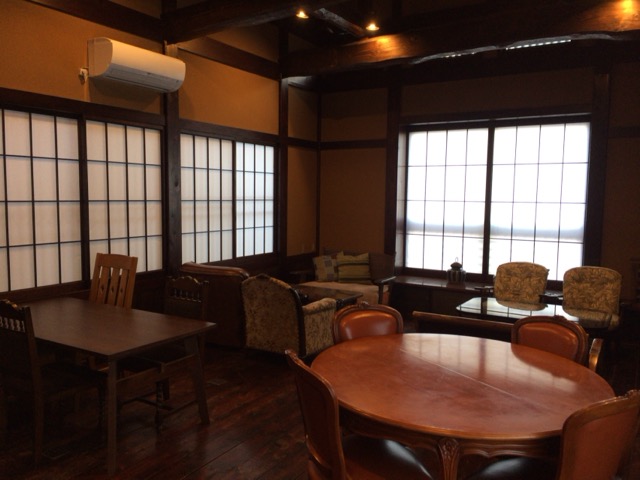 北鎌倉 狸穴Cafe（マミアナカフェ）