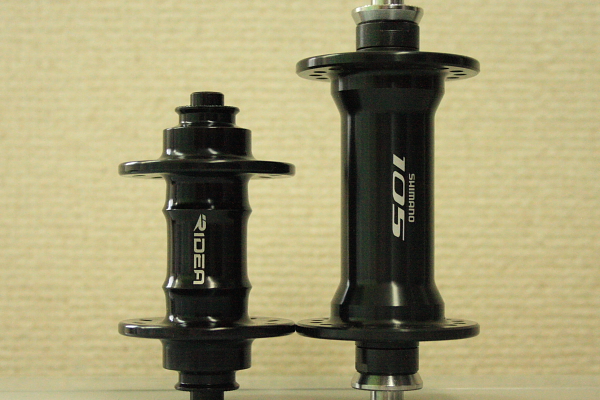 O.L.D.74mmのフロントハブで小径車用手組みホイール