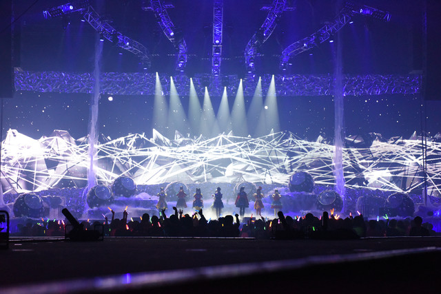 16年もエビ中さんはアクセル全開みたいですね 他 歌う稲穂に彩る花を