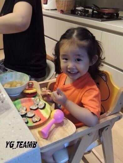 Ikon B I ジナン Bobby プロフィール まるらん日記