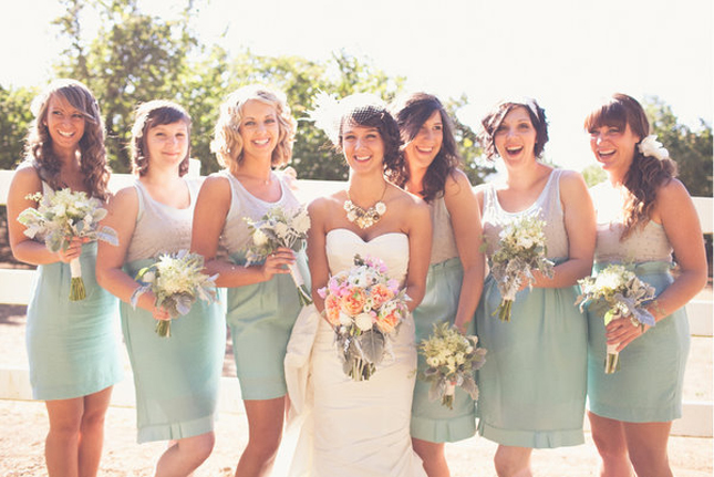 Mismatched bridesmaid dresses same color different style Mismatched bridesmaid dresses same color different style