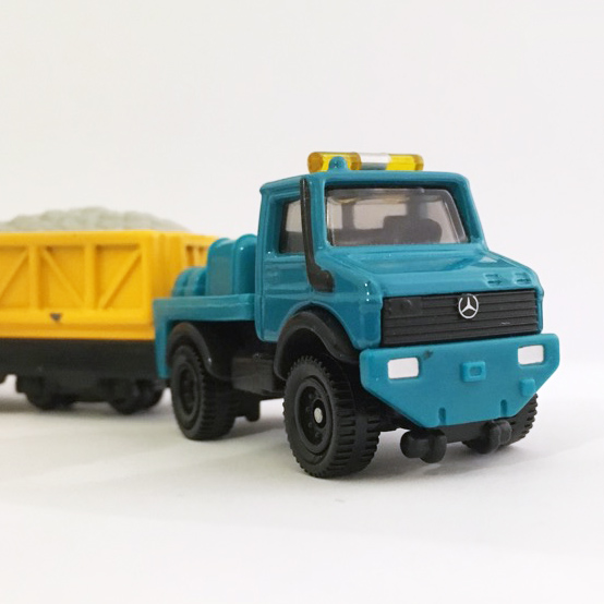 tomica mercedes benz unimog