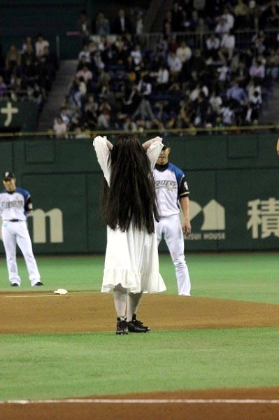 貞子が始球式