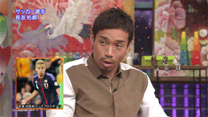 本田圭佑のマネをする長友佑都