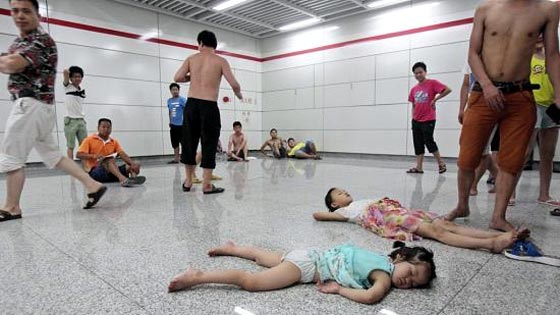 中国、最高気温42度の猛暑