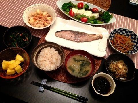 里田まい料理