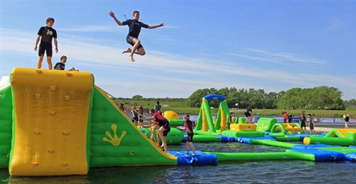 灼熱の逗子海岸でランニングの後ウエットスーツ着てスイムキャップ&ゴーグルで泳いだ海の日2016ーその2－