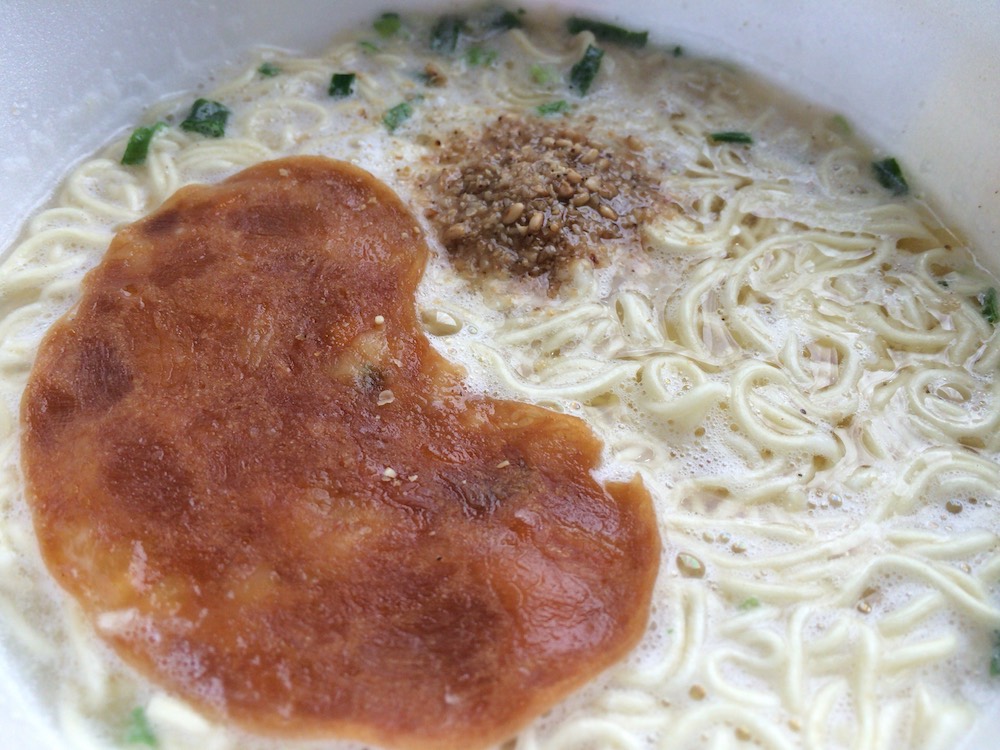 焼豚ラーメン トロ旨鶏白湯風 出来上がり