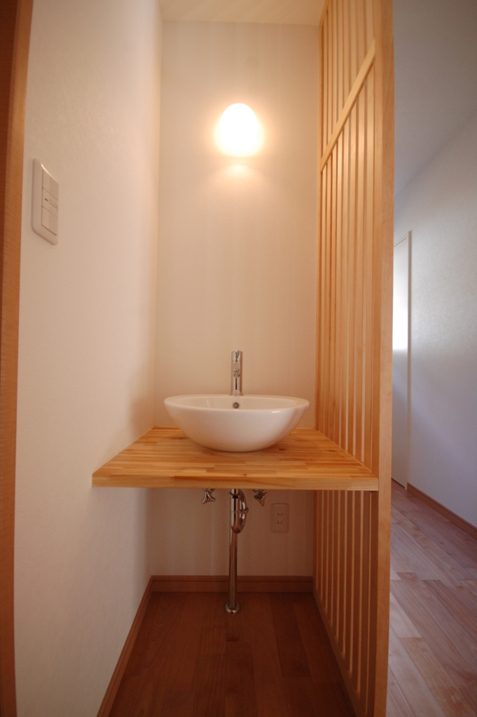 福岡市東区 無垢床の注文住宅 手作り洗面台 福岡の注文住宅をdesign。福岡市東区 筑前町 太宰府市 筑紫野市 大野城市 春日市 一級