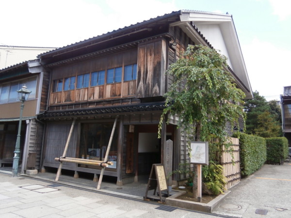 f:id:isshoku:20120902130337j:plain f:id:isshoku:20120902130337j:plain