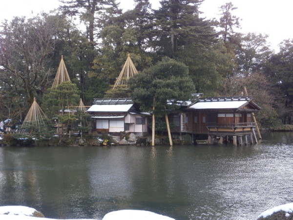 f:id:isshoku:20121209123340j:plain f:id:isshoku:20121209123340j:plain