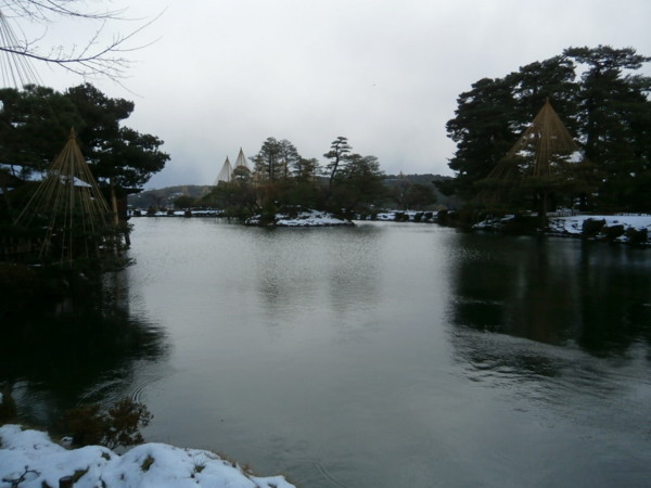 f:id:isshoku:20121209123444j:plain f:id:isshoku:20121209123444j:plain
