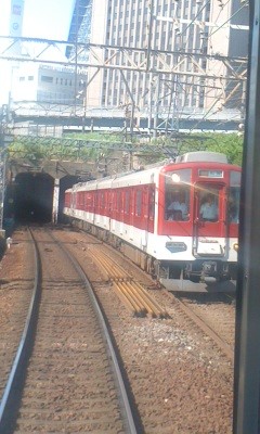 110711 15:42-02 近鉄 29 近鉄名古屋に はいる トンネル