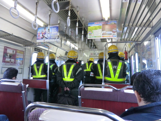 120119 西尾線から 蒲郡線え (3) 09:39 西尾線 車内