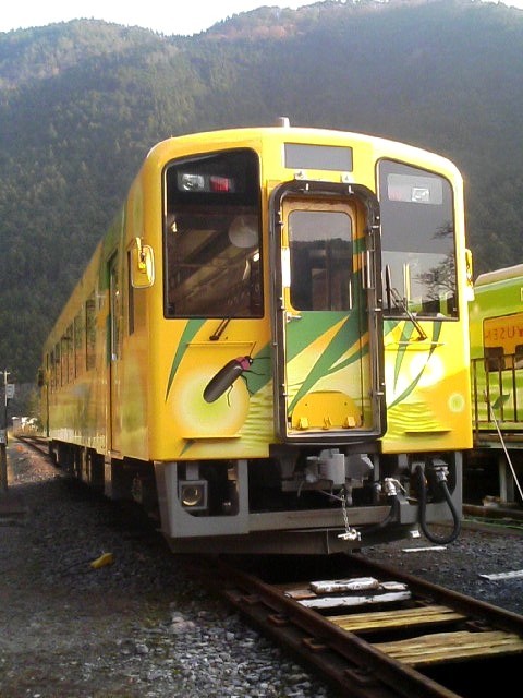 錦川鉄道 きらめき号 02 (まいこみ) 480-640