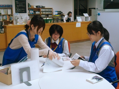 職場体験 - 厚木市立小鮎中学校4 図書装備 職場体験 - 厚木市立小鮎中学校4 図書装備