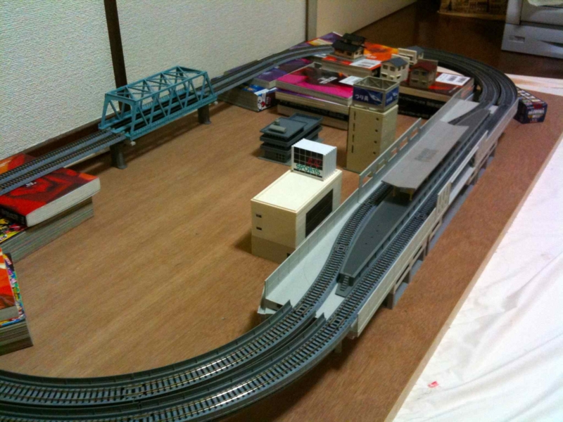 Nゲージ】1畳サイズの多階層 複線高架 立体交差レイアウト【鉄道