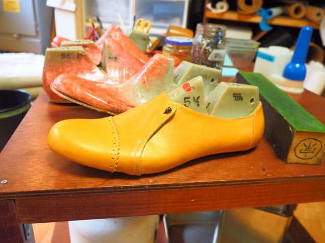 f:id:katatsumuri-shoes:20140602095640j:plain f:id:katatsumuri-shoes:20140602095640j:plain