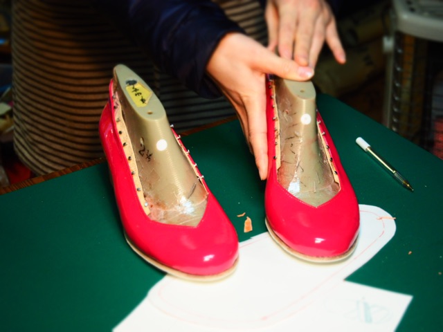 f:id:katatsumuri-shoes:20150216160336j:plain f:id:katatsumuri-shoes:20150216160336j:plain
