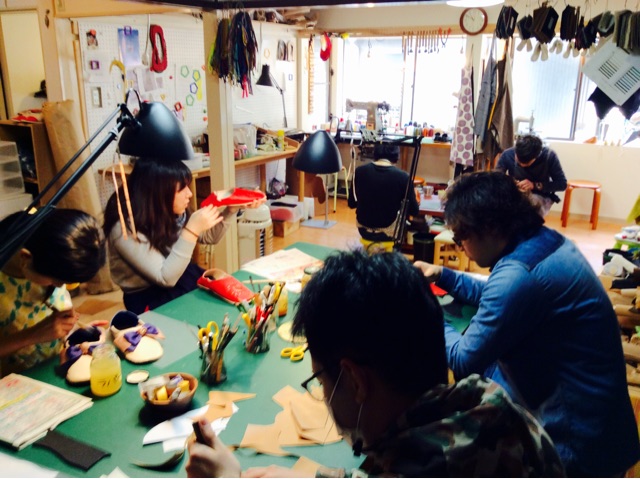 f:id:katatsumuri-shoes:20150323094631j:plain f:id:katatsumuri-shoes:20150323094631j:plain