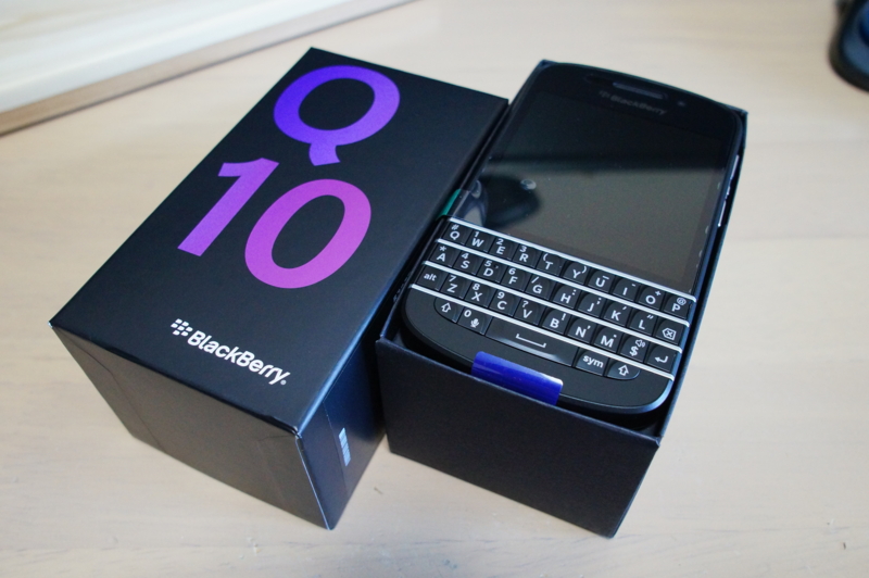 原点回帰のキーボード端末: BlackBerry Q10レビュー
