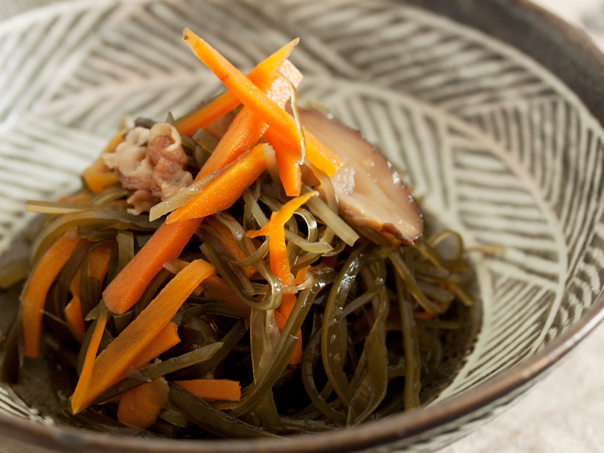 切り昆布の煮物 f:id:kudakurage:20120814193420j:plain