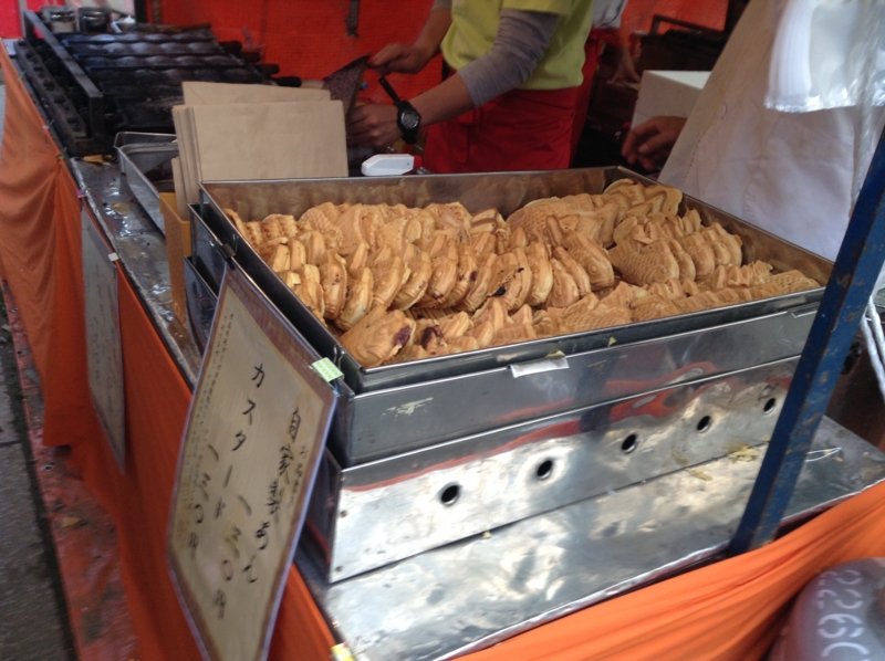 ポテトやたい焼きも買い食い ...