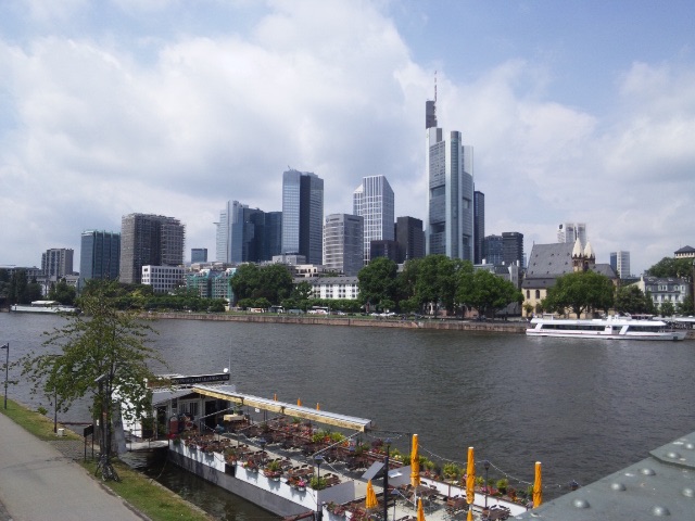 f:id:lapain:20150630104344j:plain f:id:lapain:20150630104344j:plain