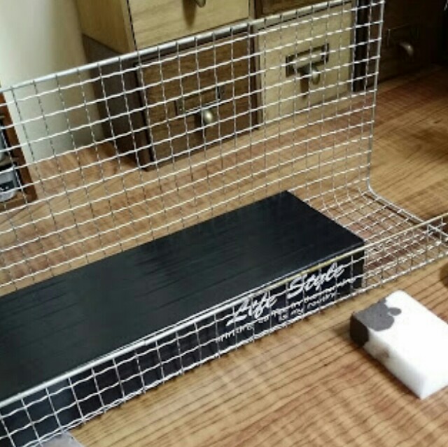 f:id:mai-19820911:20160125233920j:image 100均の焼き網でリメイクdiyの飾り棚