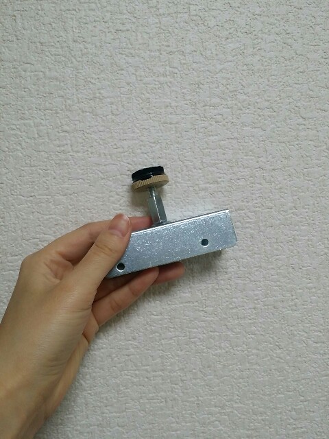 f:id:mai-19820911:20160204205532j:image 1✕4材用のDIYアジャスター金具
