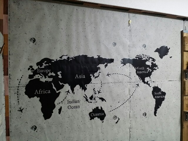 ニトリ世界地図のシールステッカー