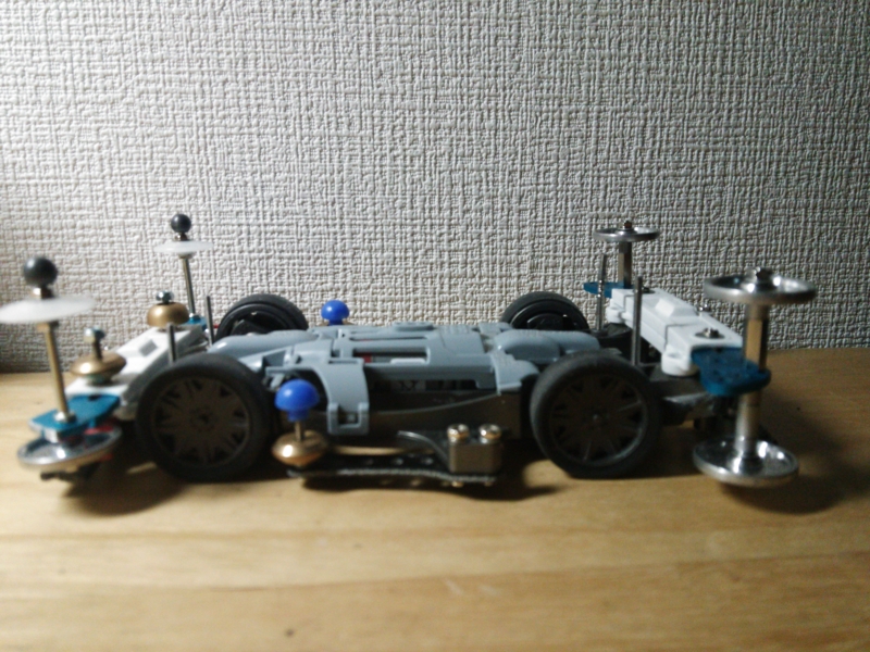 バンパーぶったぎってスライドダンパーを乗っけてみました
