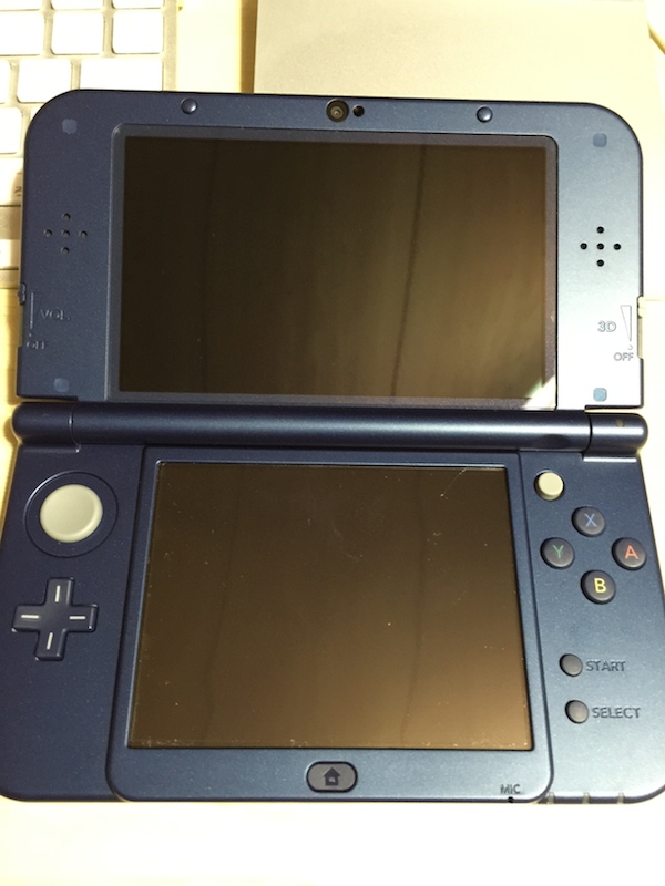 美品 欧州版 ニンテンドー2DS ホワイト レッド 本体 EU ヨーロッパ版+