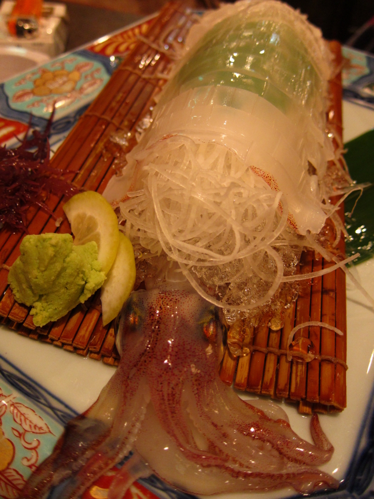 門司港の新鮮イカのお刺身