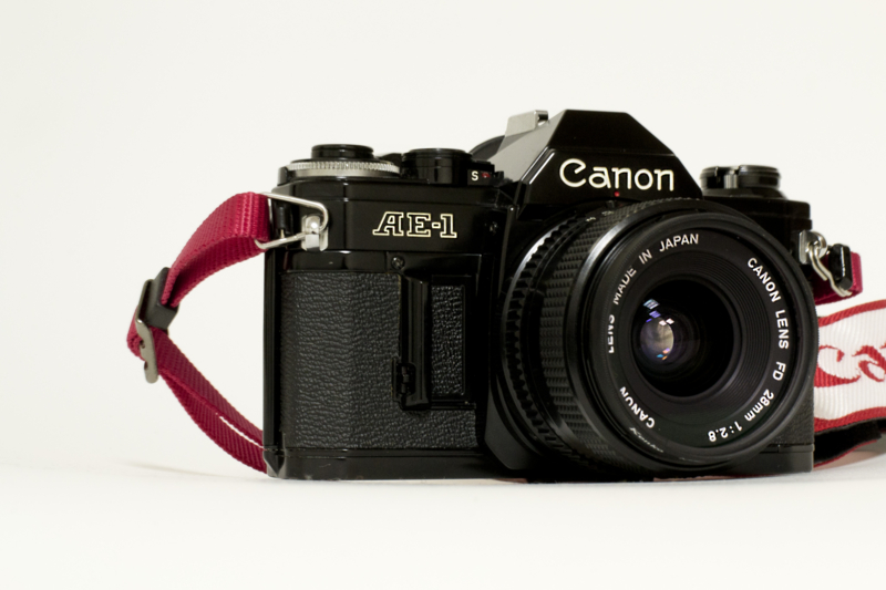 CANON AE-1