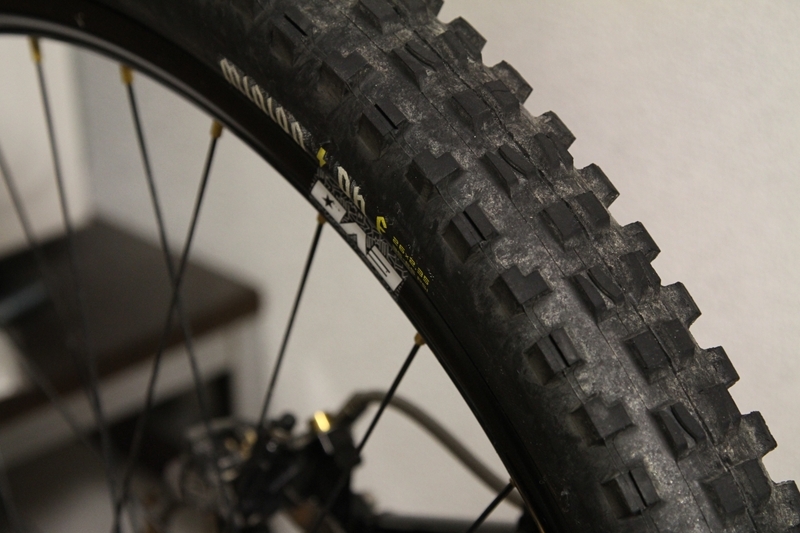 Maxxis Minion DHFをリアに使ってみる - Climb higher, Descend