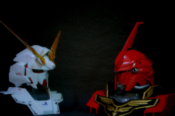 ガンダムエース付録 シナンジュヘッドディスプレイベース