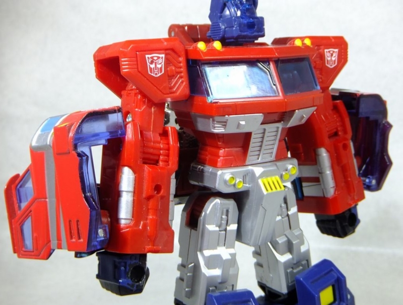トランスフォーマー サイバトロン 総司令官 変形！ヘンケイ！ C-01 コンボイ 変形！ヘンケイ！】C-01 サイバトロン/総司令官 コンボイ | 集れ