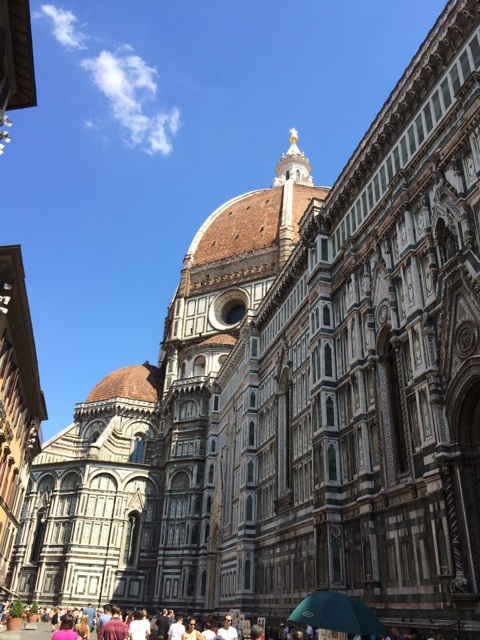 フィレンツェのサンタ・マリア・デル・フォーレ大聖堂 イタリア旅行の見所、フィレンツェのシンボル サンタ・マリア・デル・フォーレ大聖堂